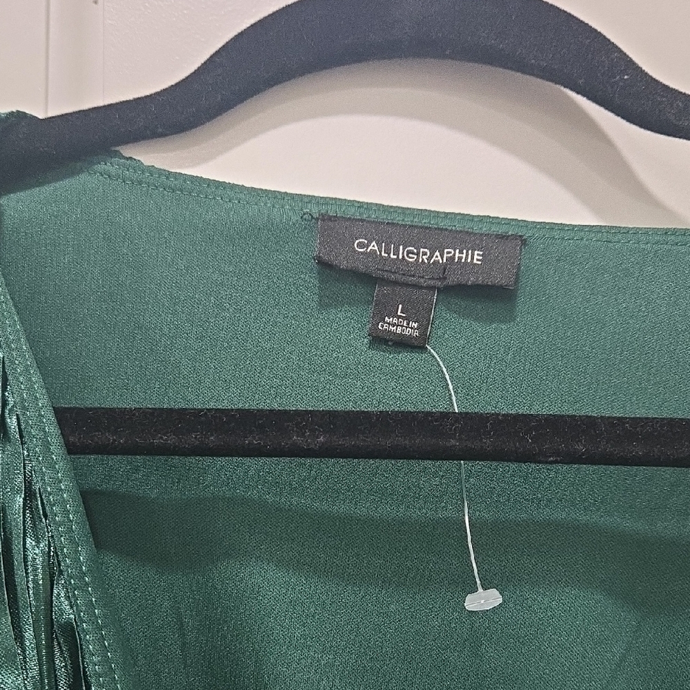 Chic Forest Green Pleated Blouse - image 2